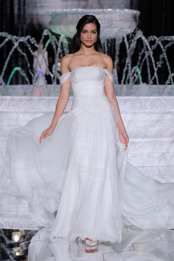 ilovebrides.pt_Pronovias 2018_Barcelona Bridal Fashion Week 2017